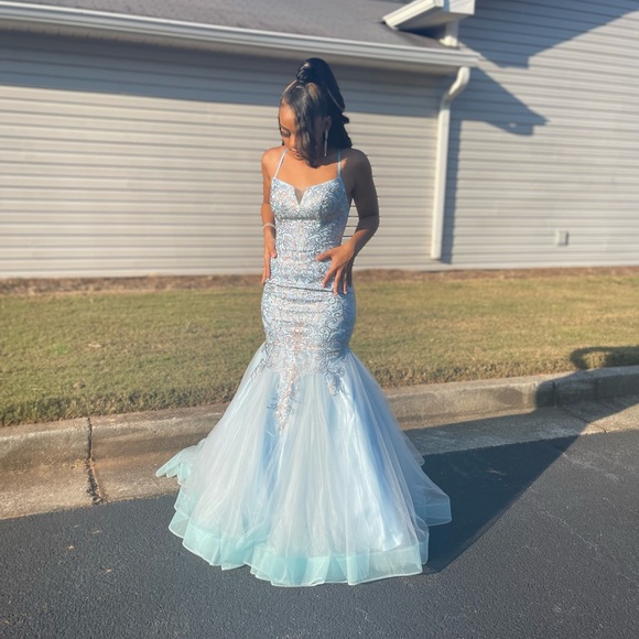 Powder blue Mermaid style dress from Rachel Allan - Picture 2 of 6